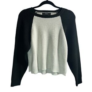 Forever 21 Women's Teen Waffle Knit Short Sweater Size M Black Cream‎ Round Neck